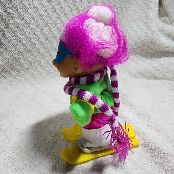 RUSS Trolls-"BORN TO SKI"-Pink Hair- Adorable!! - Picture 2 of 4